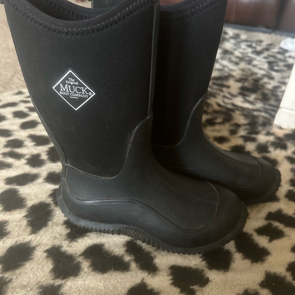 The Muck Boot Company Black Boots Excellent just like NEW!